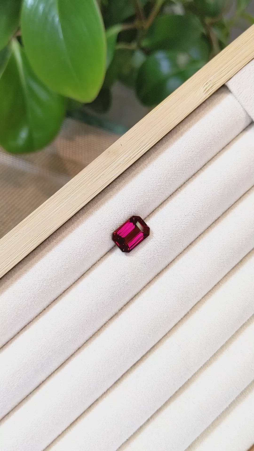 4.73 Ct. Rhodolite Garnet from Tanzania Size Video