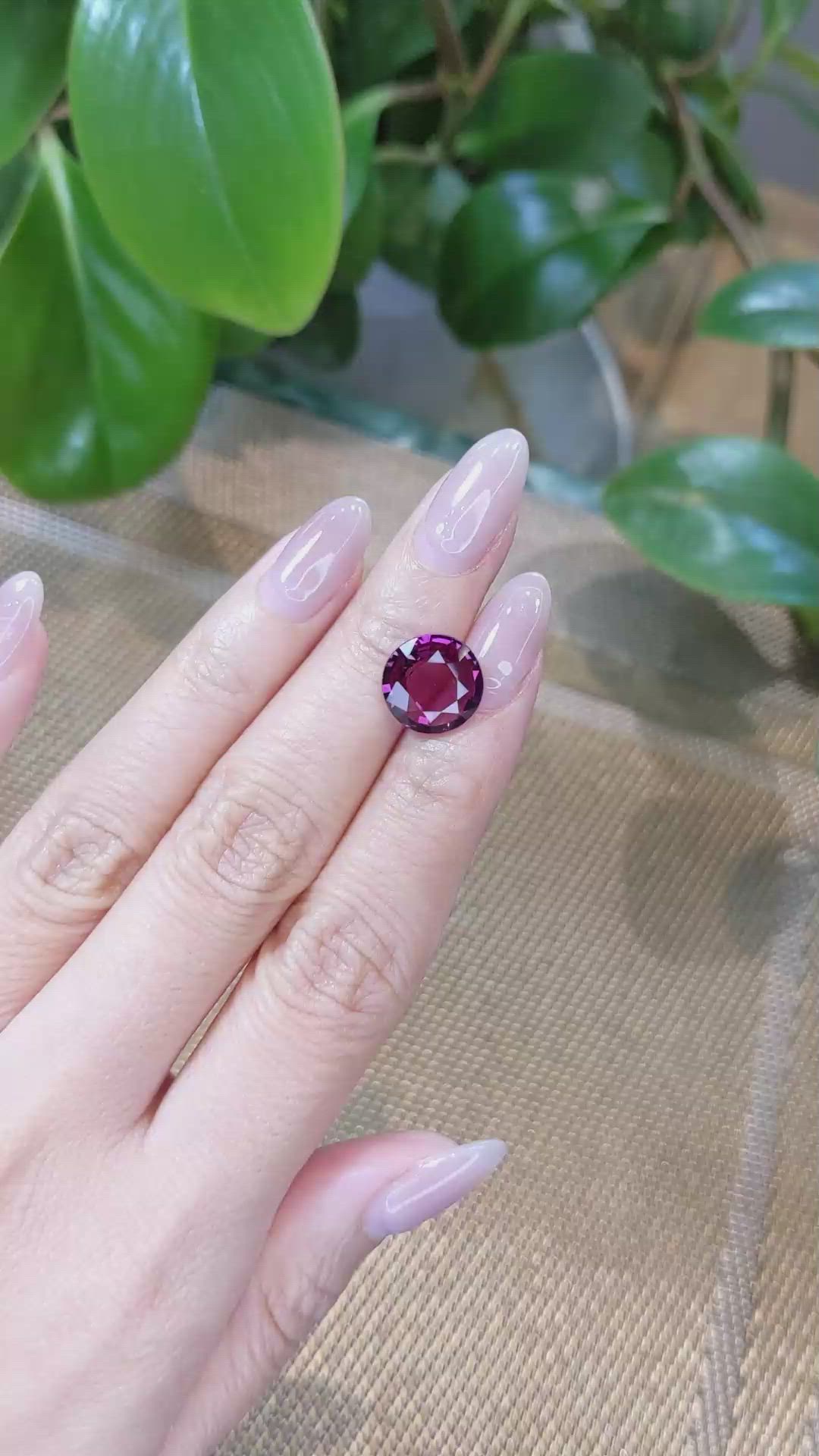 5.20 Ct. Rhodolite Garnet from Tanzania Size Video