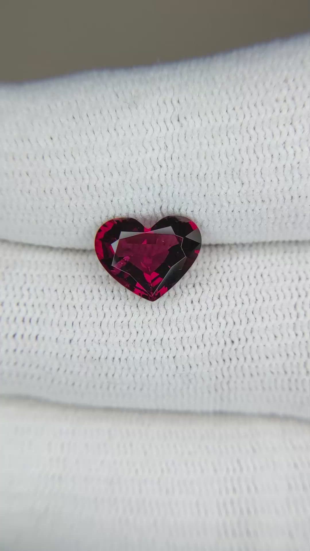 2.61 Ct. Rhodolite Garnet from Tanzania Size Video