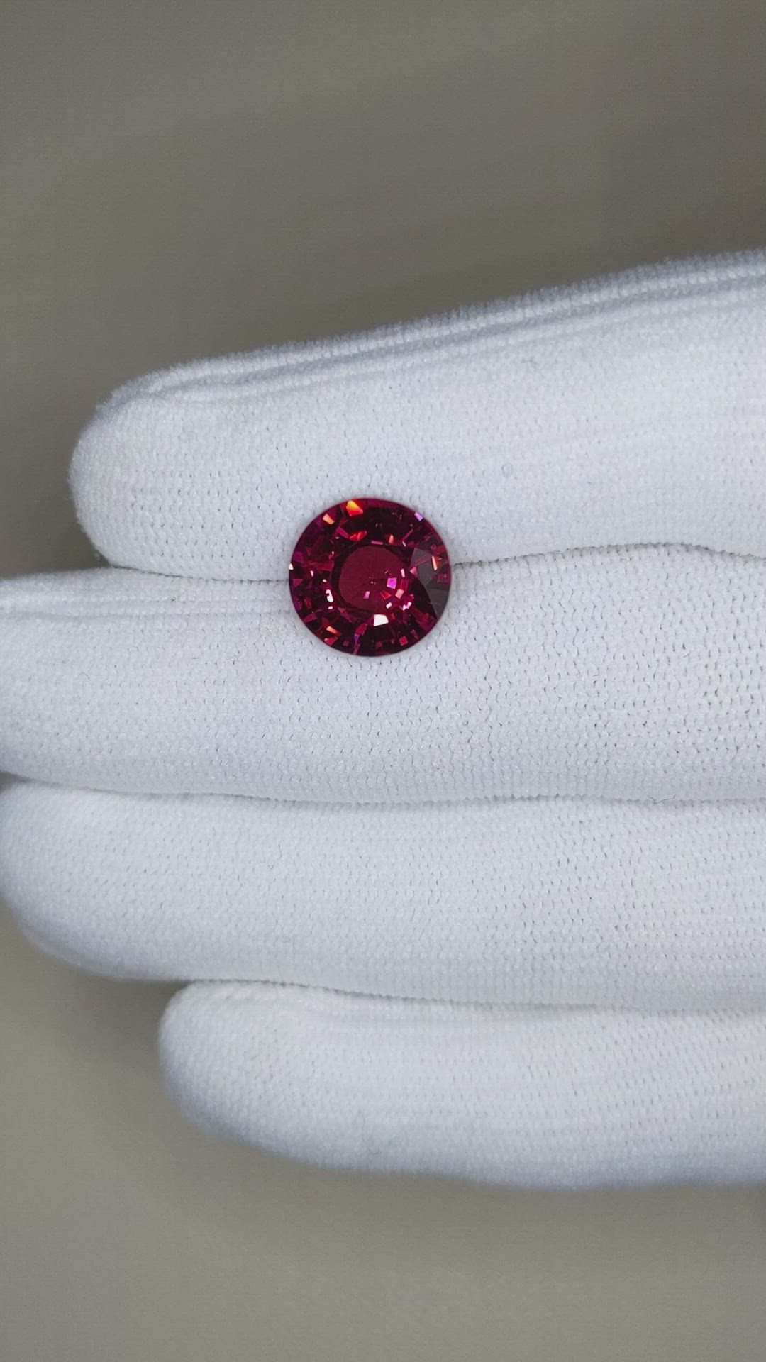 5.55 Ct. Rhodolite Garnet from Tanzania Size Video