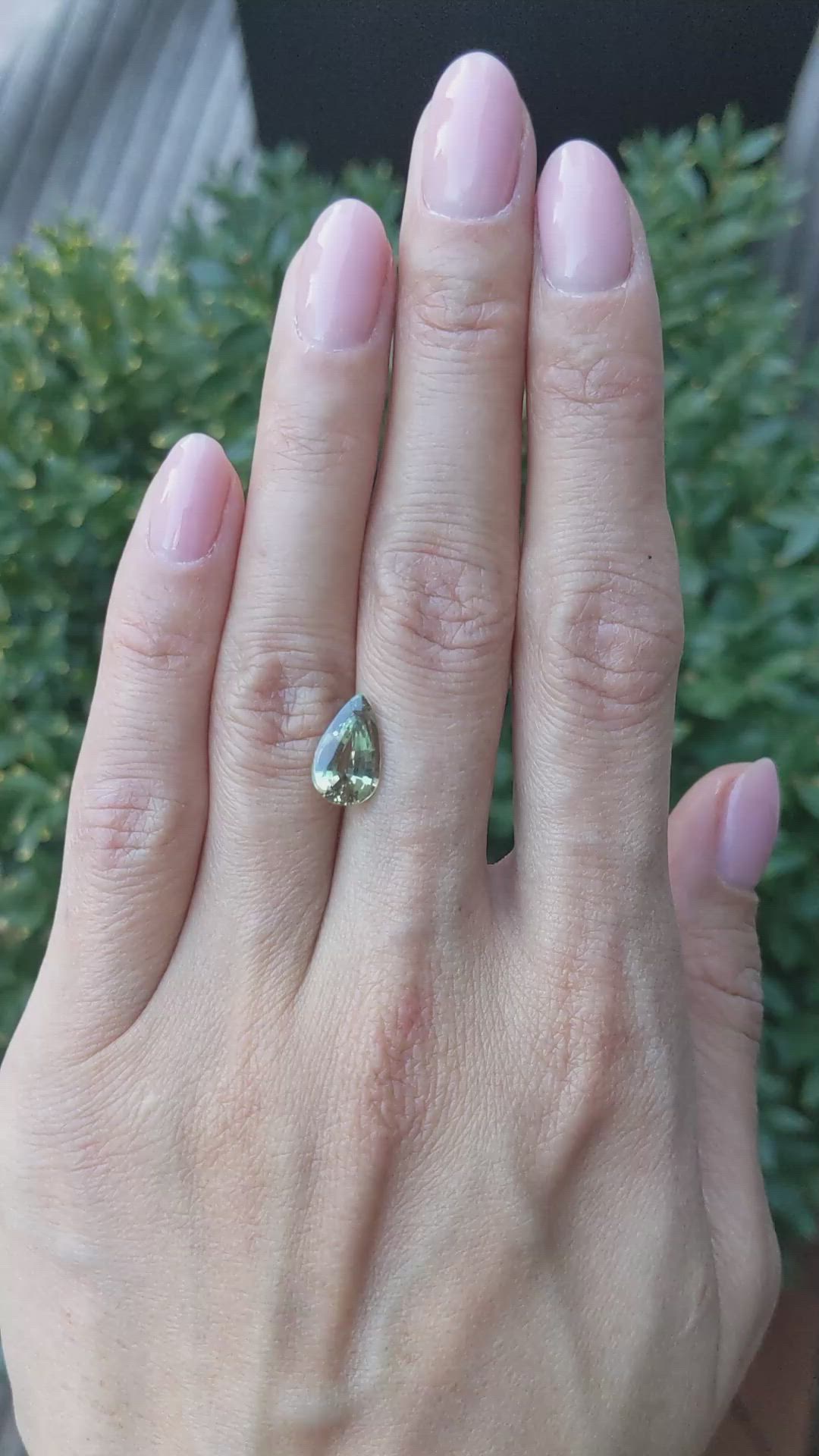 2.61 Ct. Alexandrite from Ceylon (Sri Lanka) Size Video