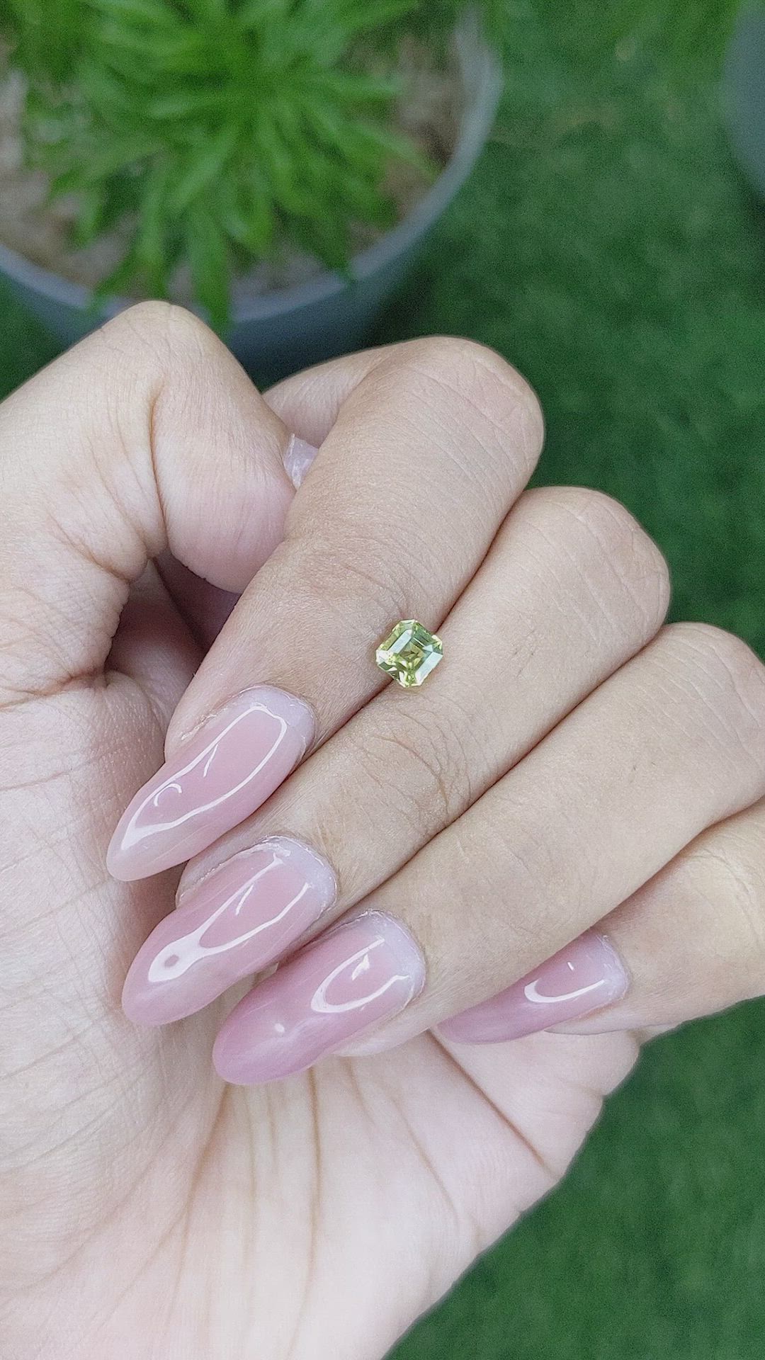 0.71 Ct. Chrysoberyl from Ceylon (Sri Lanka) Size Video