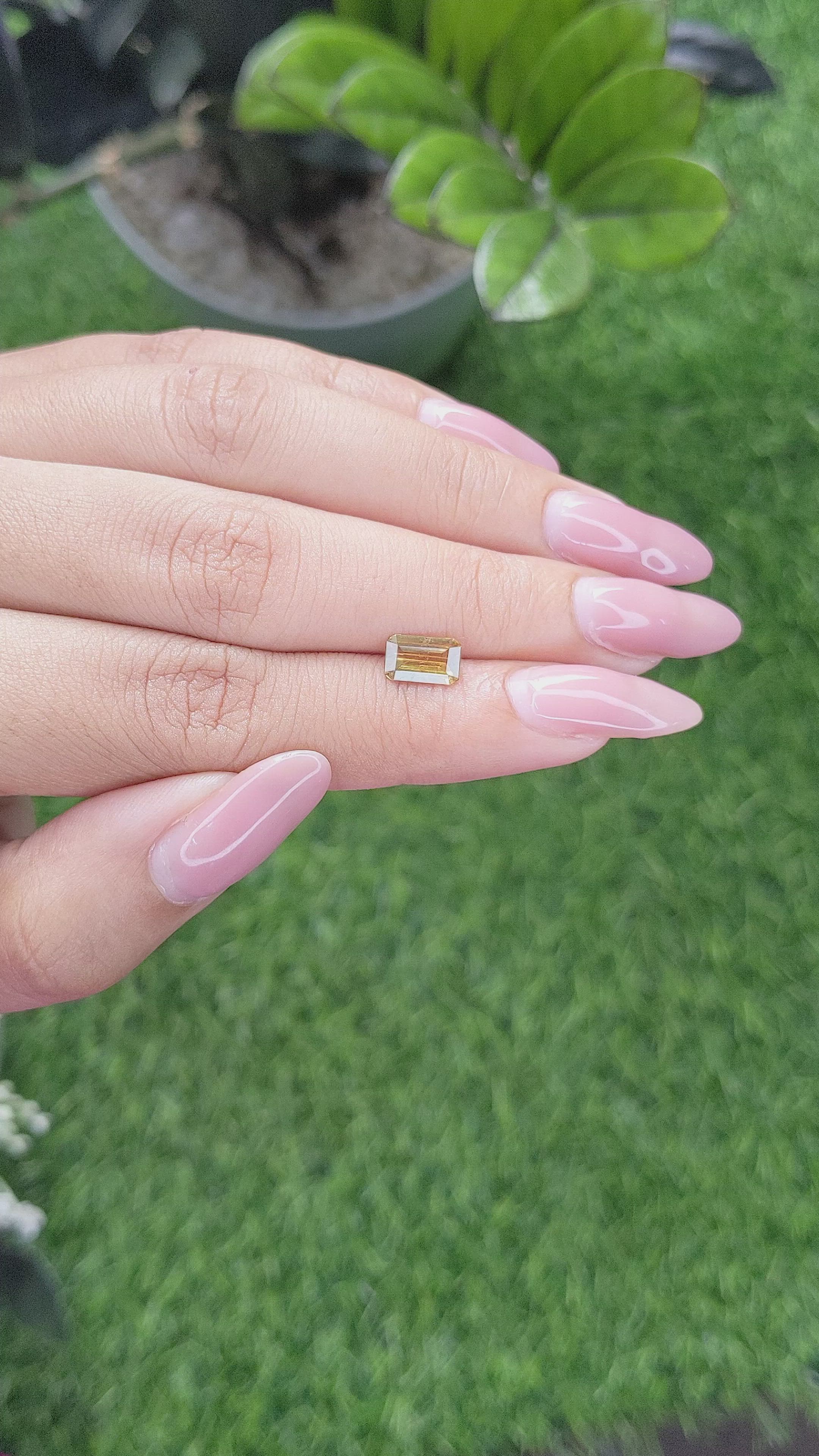 0.98 Ct. Chrysoberyl from Ceylon (Sri Lanka) Size Video