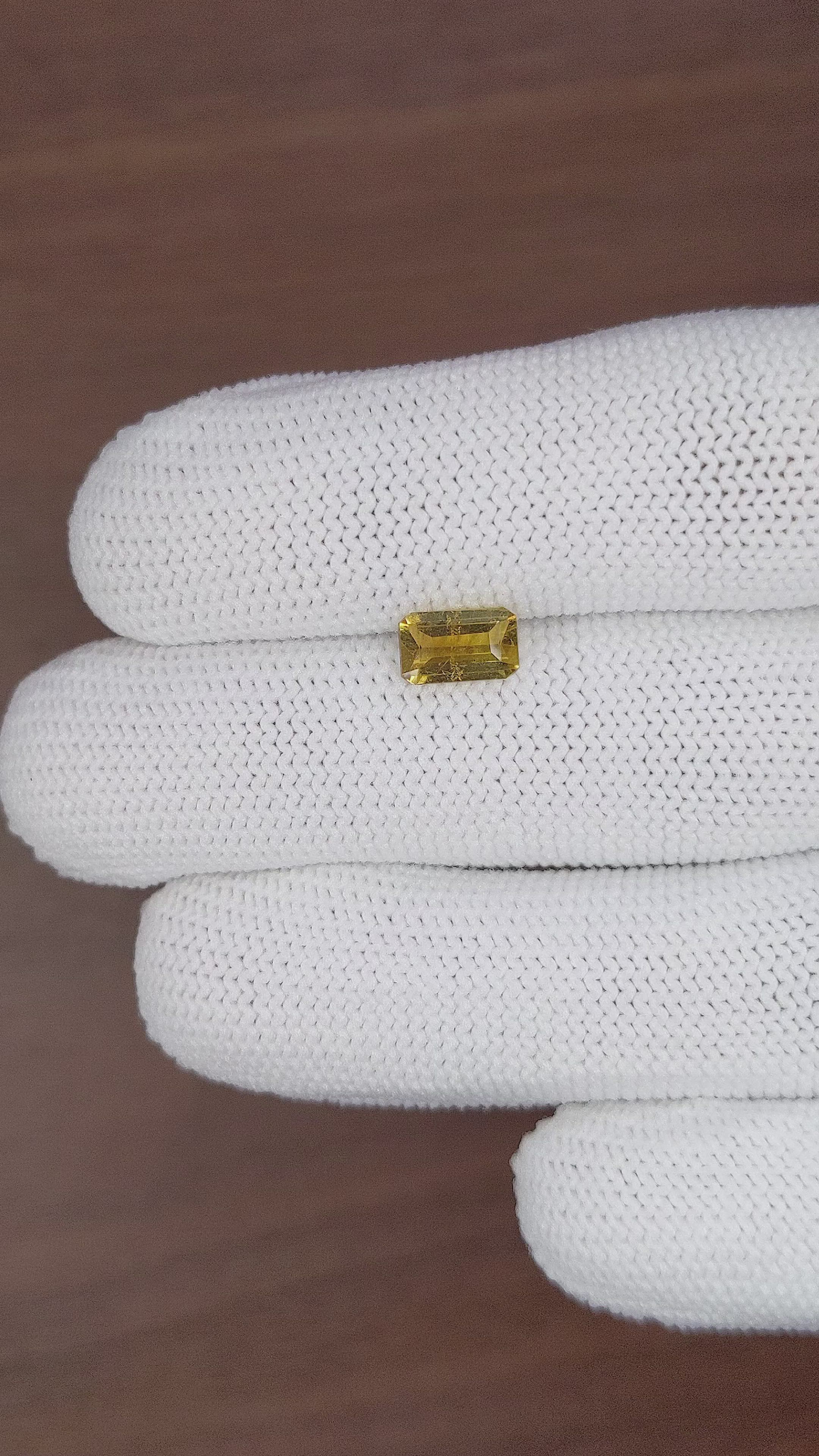 0.98 Ct. Chrysoberyl from Ceylon (Sri Lanka) Size Video