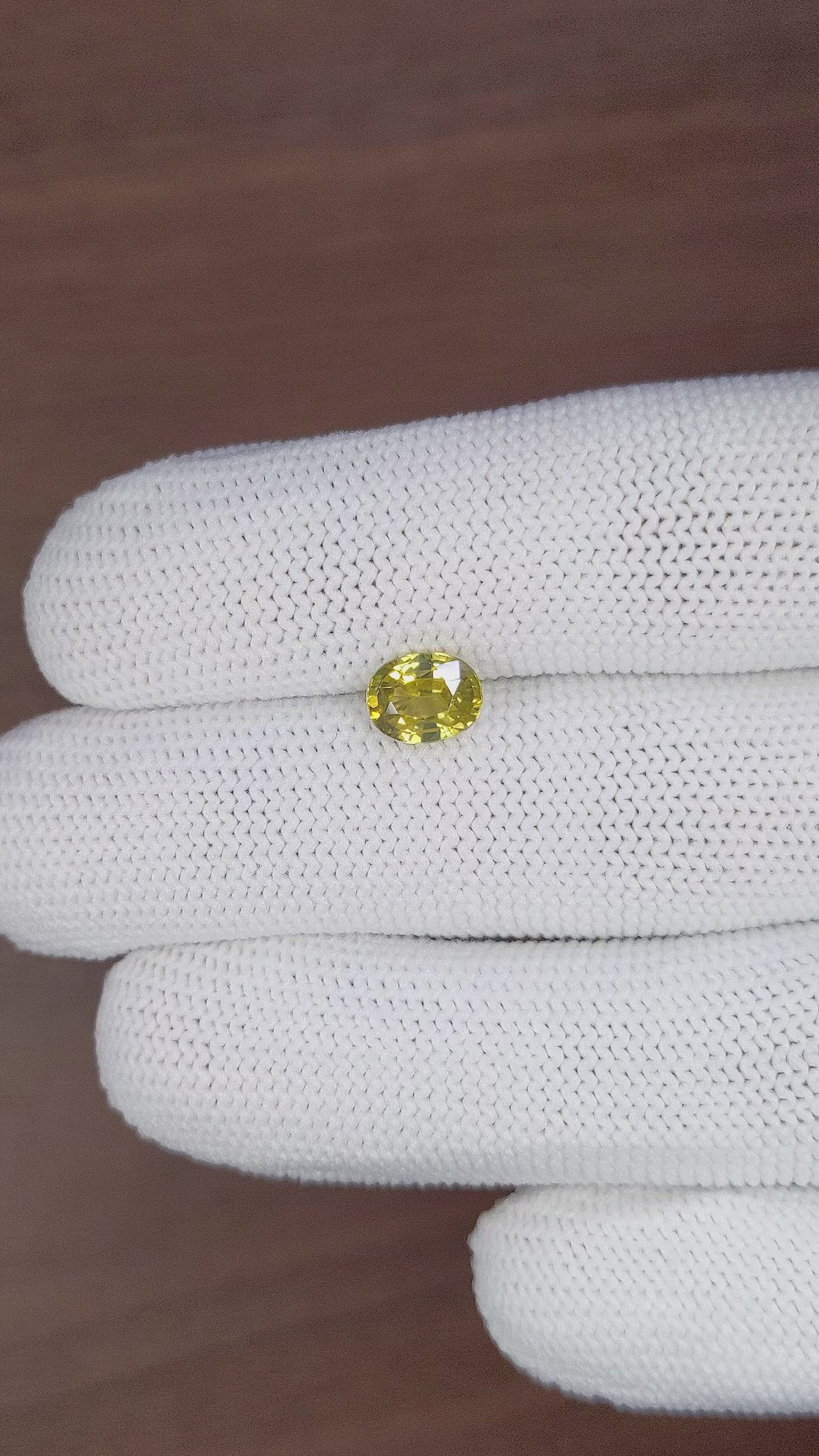 1.78 Ct. Zircon from Ceylon (Sri Lanka) Size Video