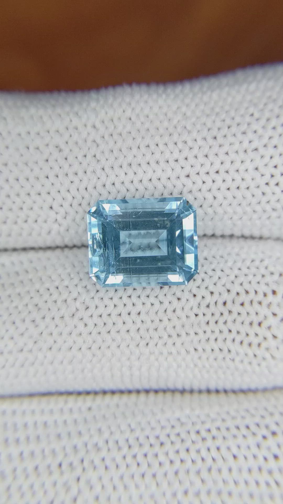5.21 Ct. Topaz from Ceylon (Sri Lanka) Size Video