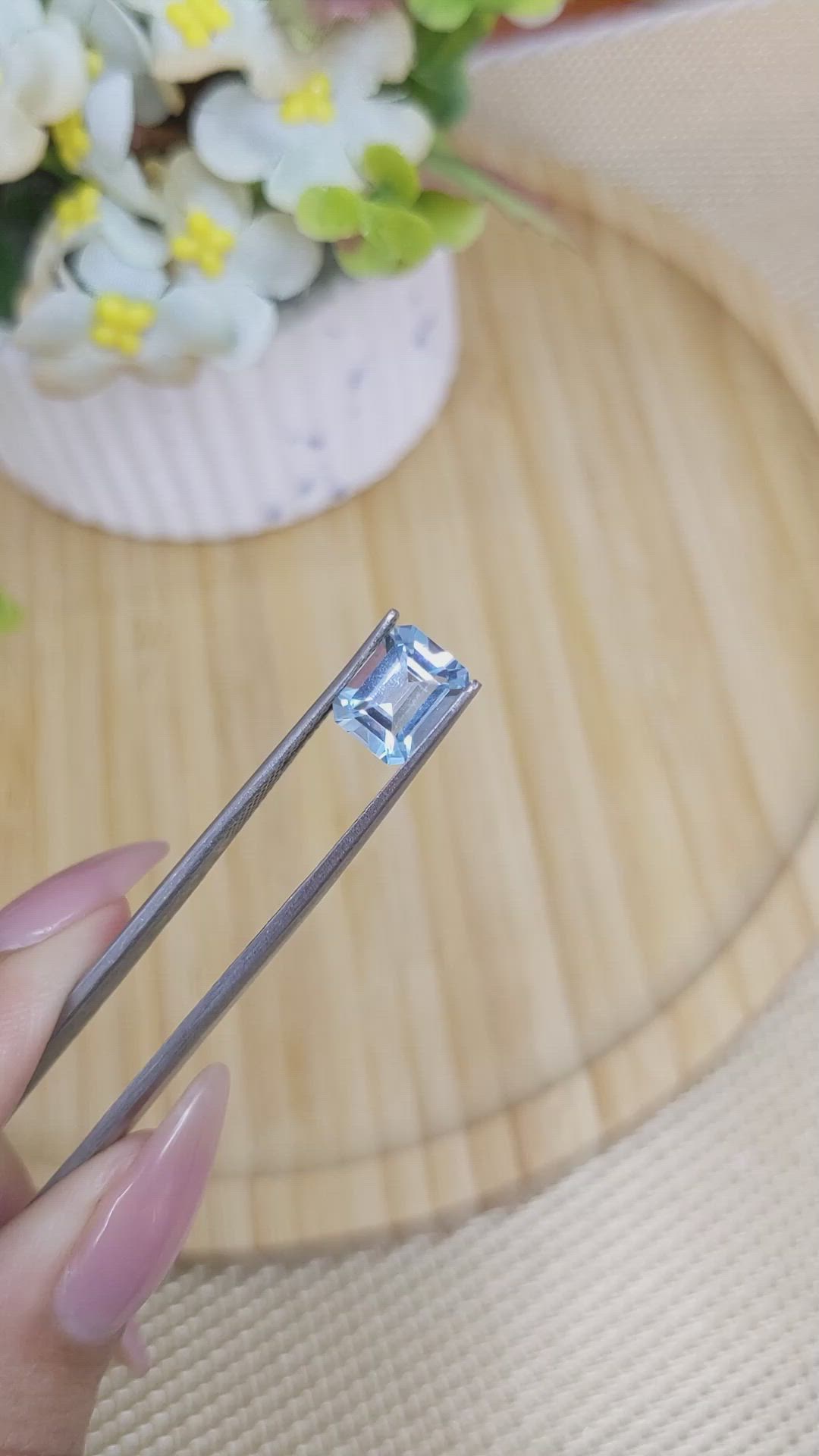 2.58 Ct. Topaz from Ceylon (Sri Lanka) Size Video