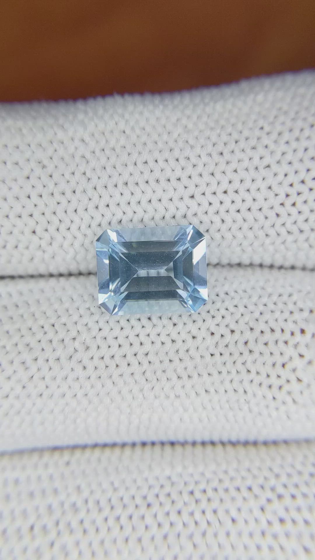 3.35 Ct. Topaz from Ceylon (Sri Lanka) Size Video