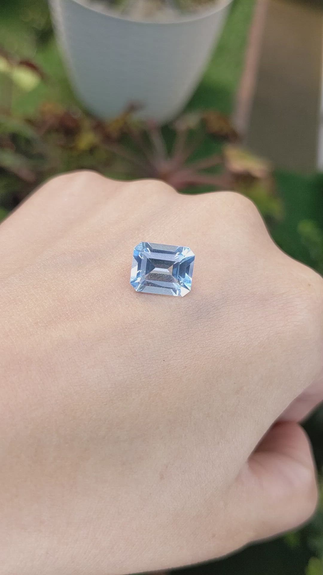 5.11 Ct. Topaz from Ceylon (Sri Lanka) Size Video