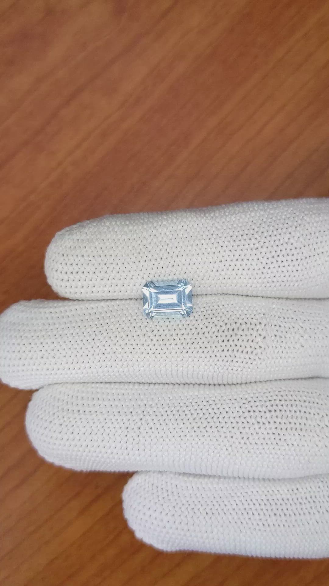 2.33 Ct. Topaz from Ceylon (Sri Lanka) Size Video