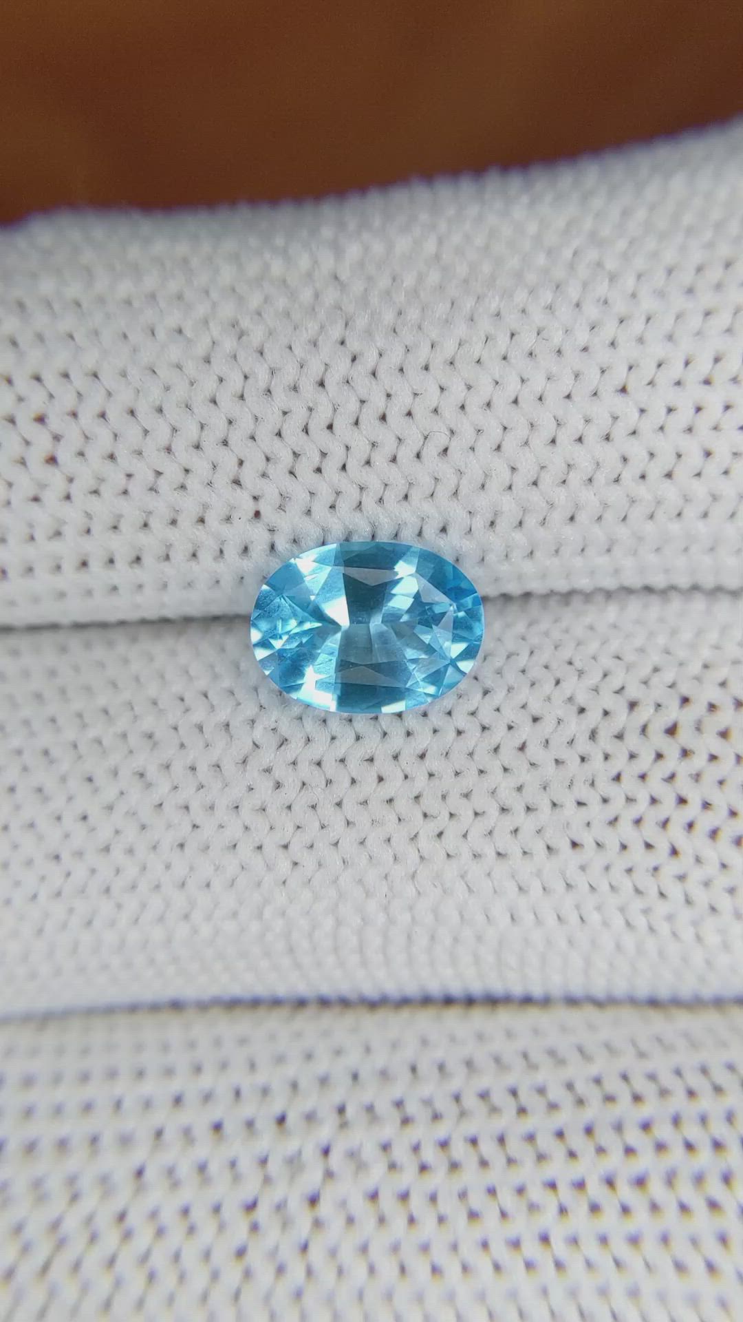 1.71 Ct. Topaz from Ceylon (Sri Lanka) Size Video