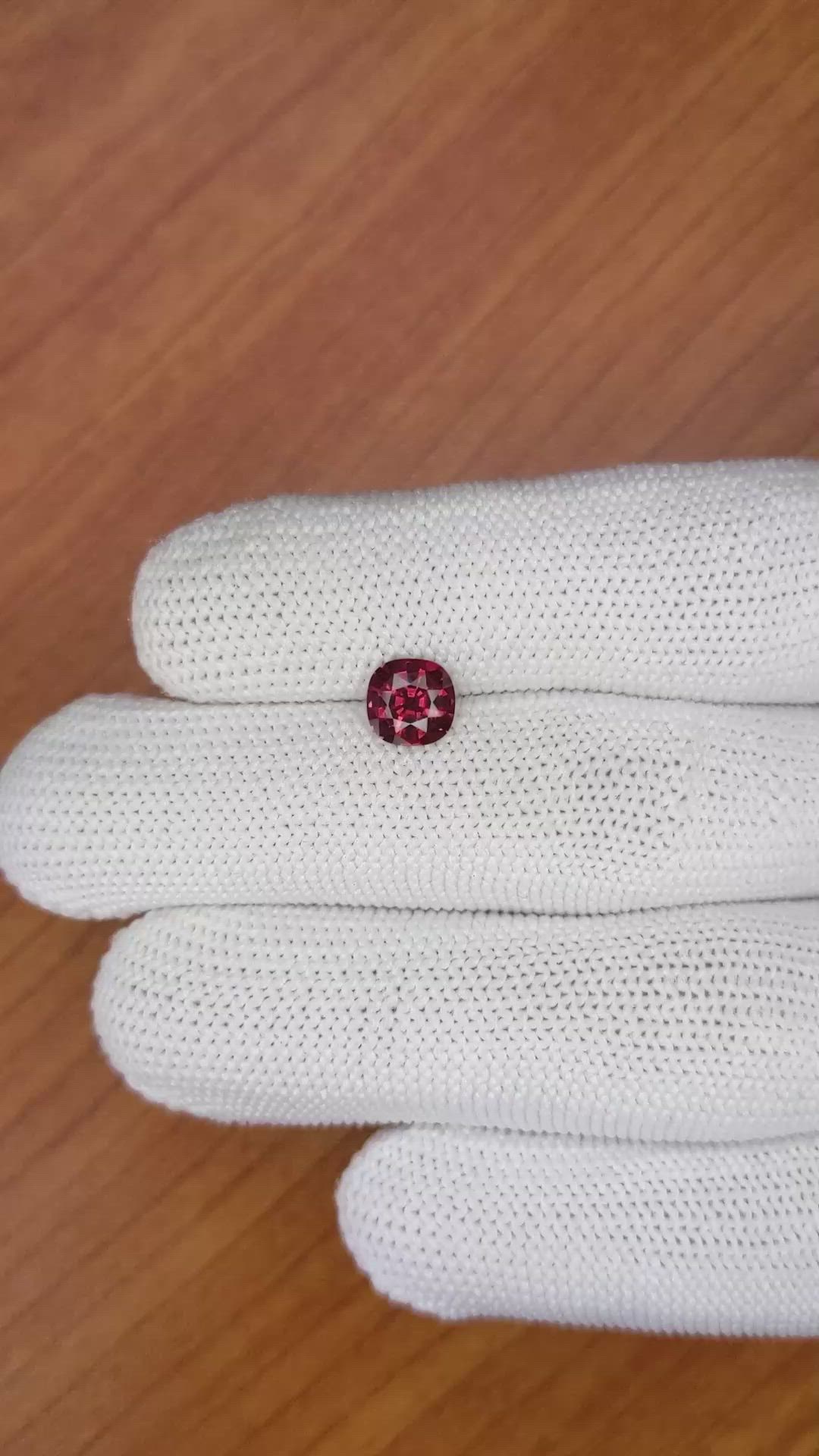 1.29 Ct. Rhodolite Garnet from Ceylon (Sri Lanka) Size Video