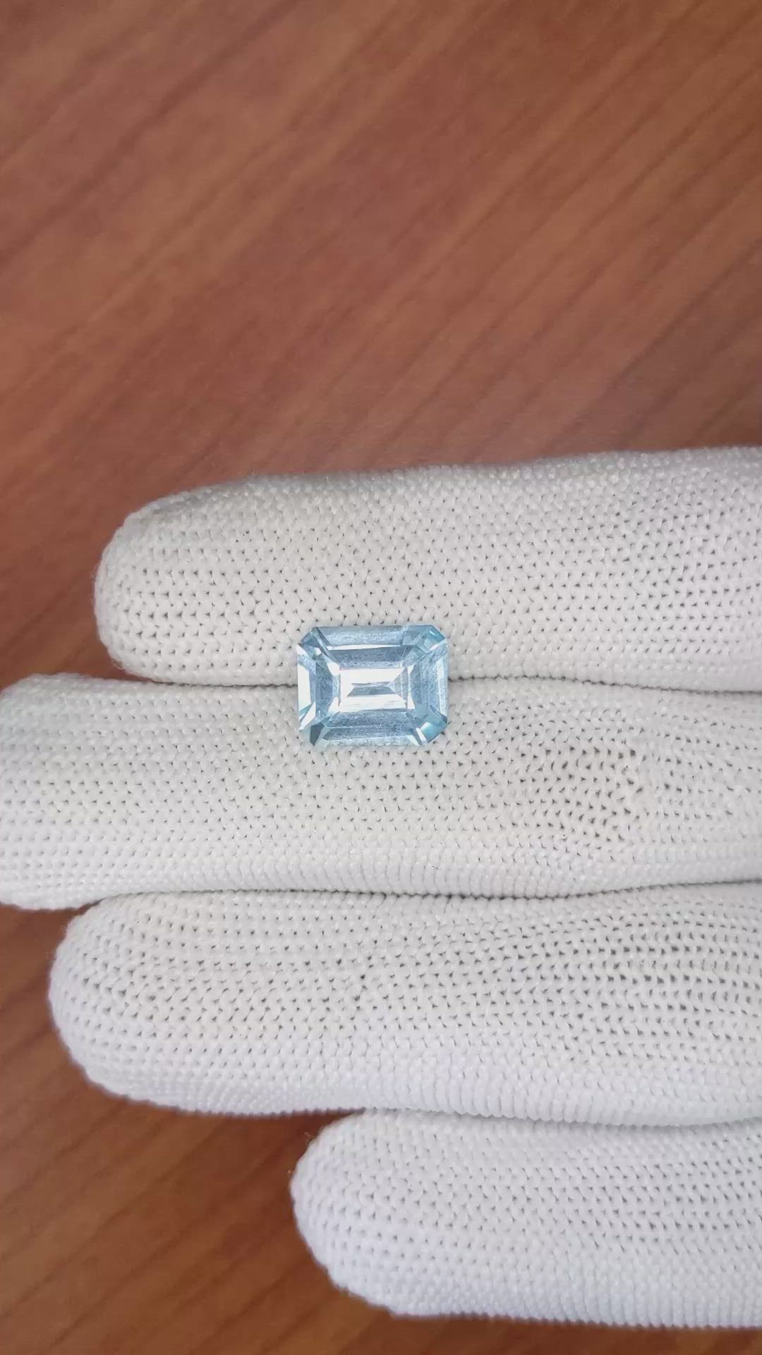 4.12 Ct. Topaz from Ceylon (Sri Lanka) Size Video