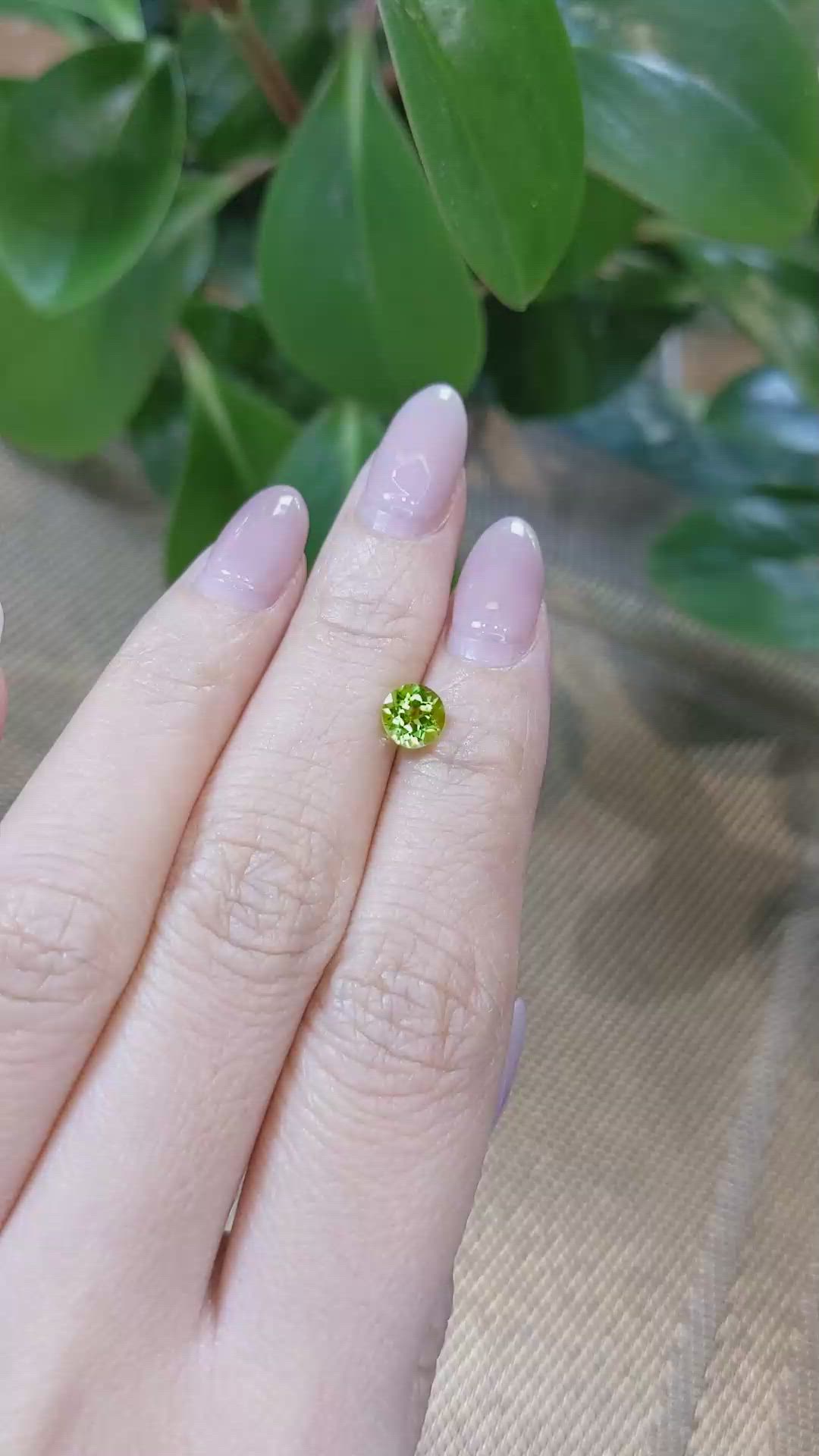 0.97 Ct. Peridot from Pakistan Size Video