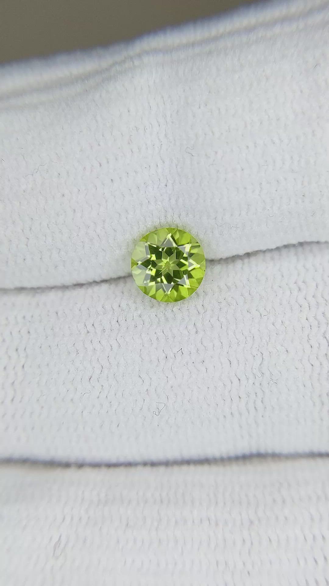 0.97 Ct. Peridot from Pakistan Size Video