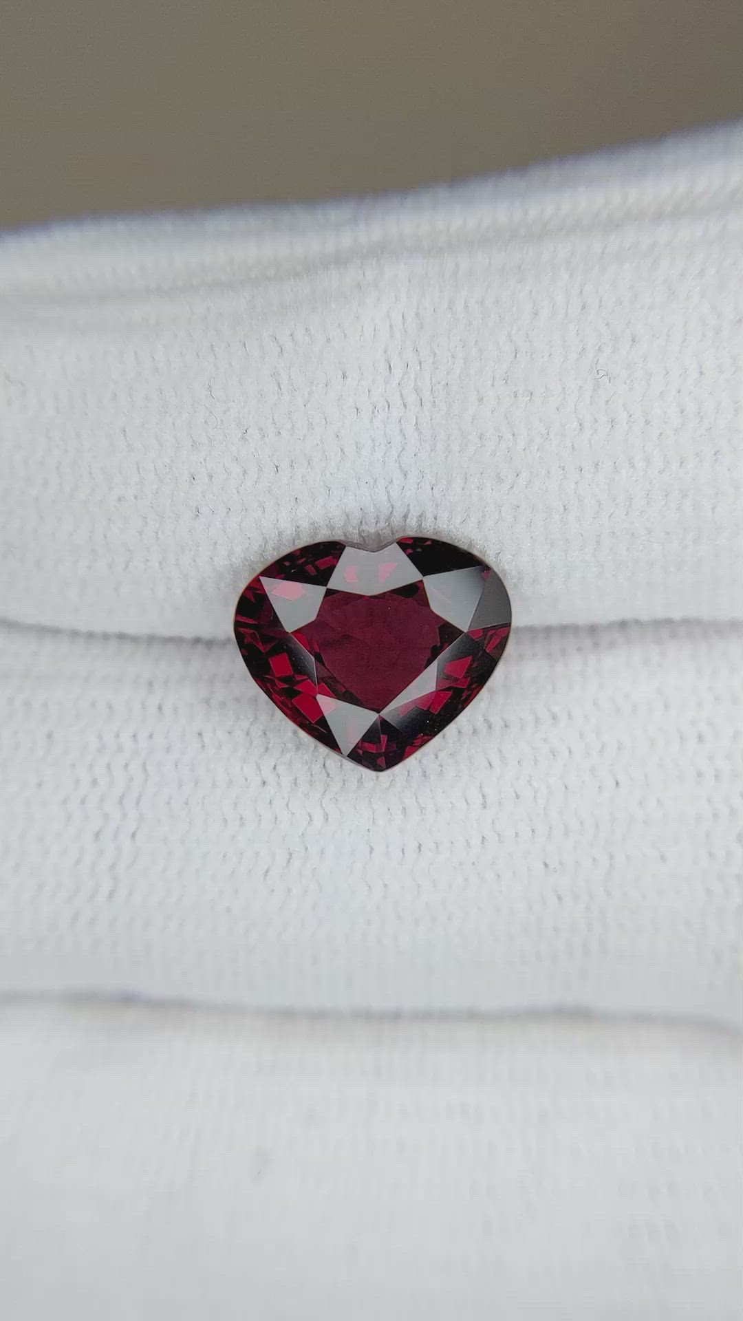 4.18 Ct. Spessartite Garnet from Ceylon (Sri Lanka) Size Video