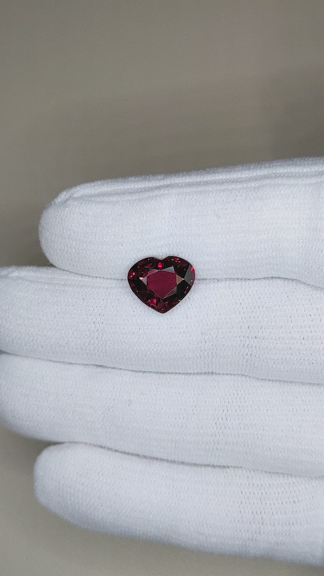 4.18 Ct. Spessartite Garnet from Ceylon (Sri Lanka) Size Video