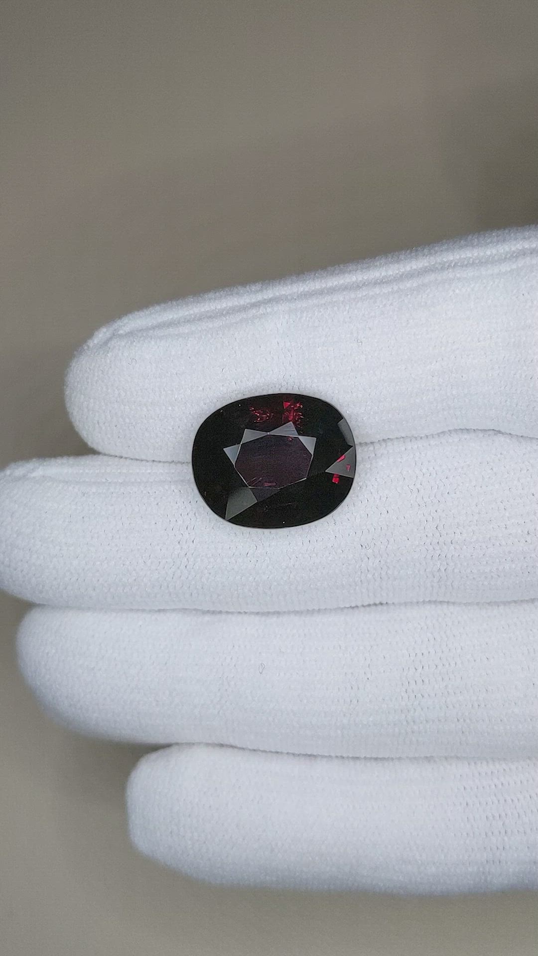 17.84 Ct. Garnet from Ceylon (Sri Lanka) Size Video