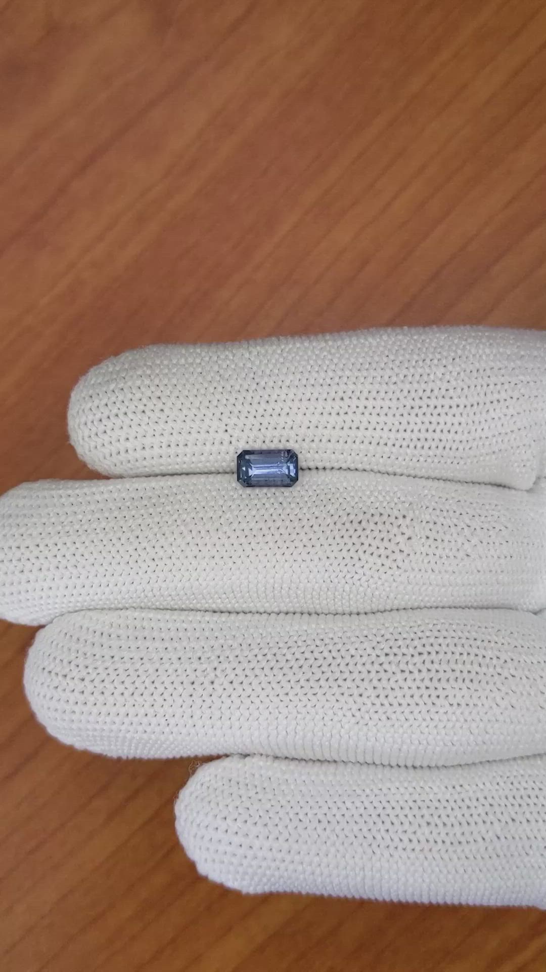 1.11 Ct. Spinel from Ceylon (Sri Lanka) Size Video