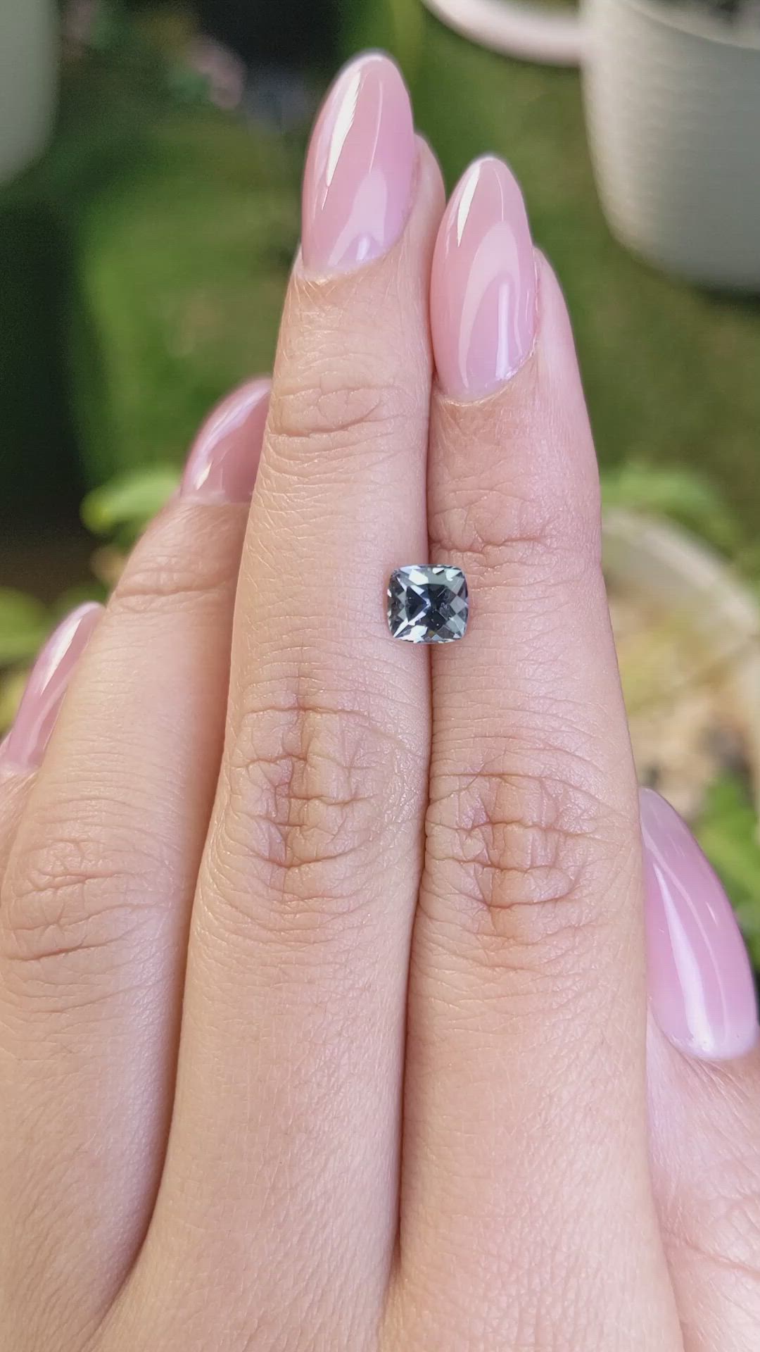 1.00 Ct. Spinel from Ceylon (Sri Lanka) Size Video