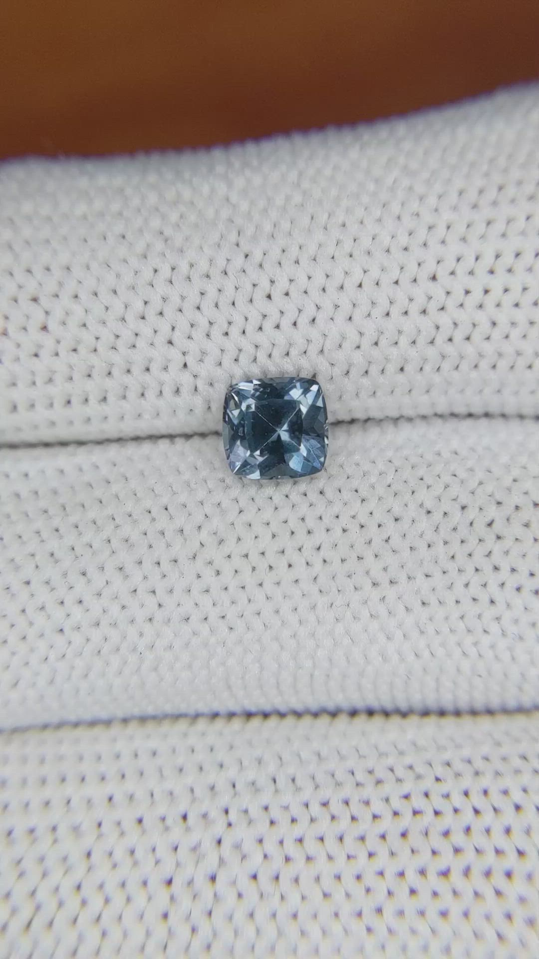 1.00 Ct. Spinel from Ceylon (Sri Lanka) Size Video