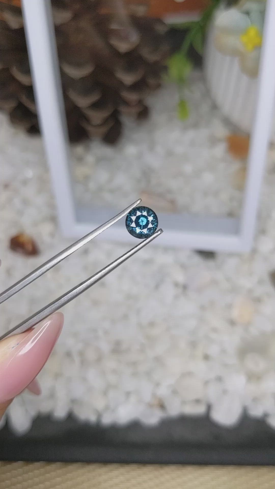 1.05 Ct. Spinel from Ceylon (Sri Lanka) Size Video