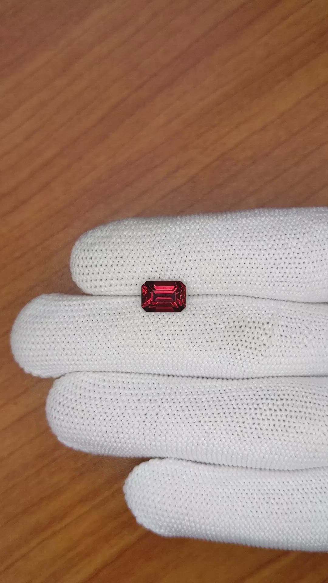 2.80 Ct. Garnet from Ceylon (Sri Lanka) Size Video