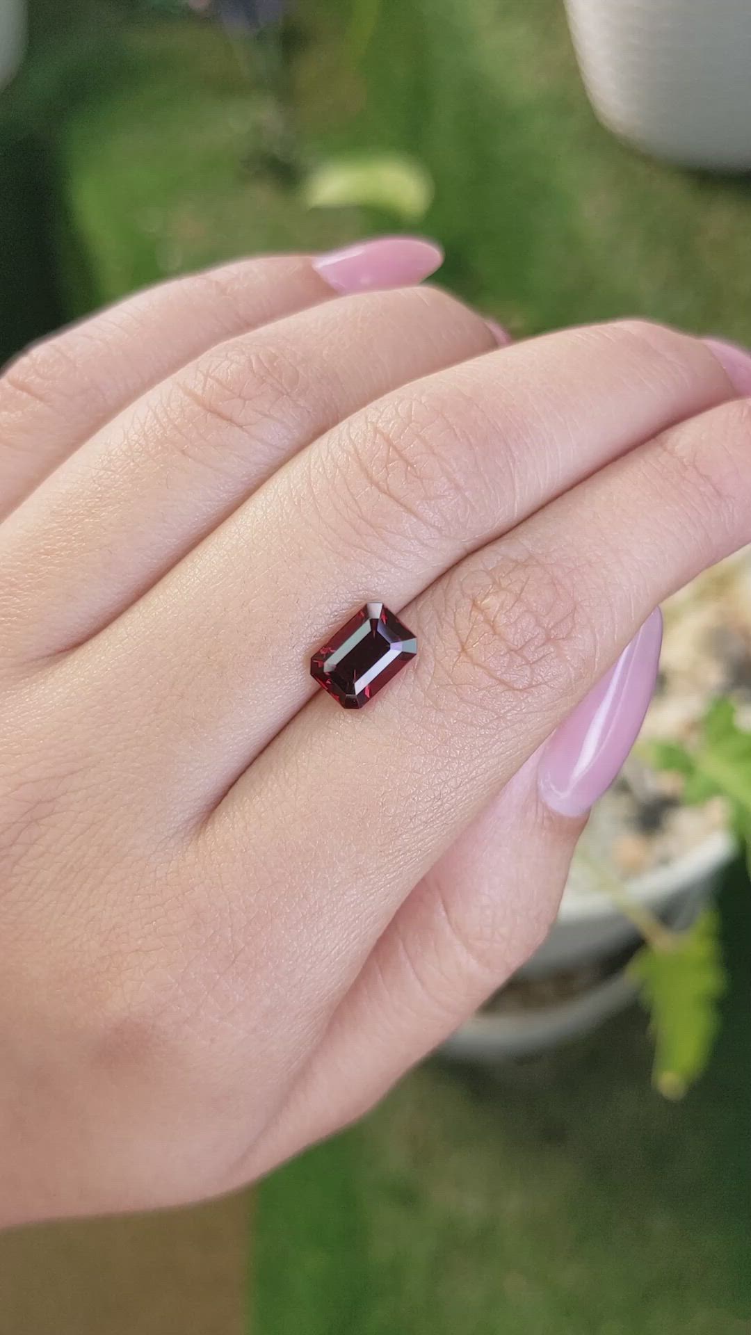 2.80 Ct. Garnet from Ceylon (Sri Lanka) Size Video