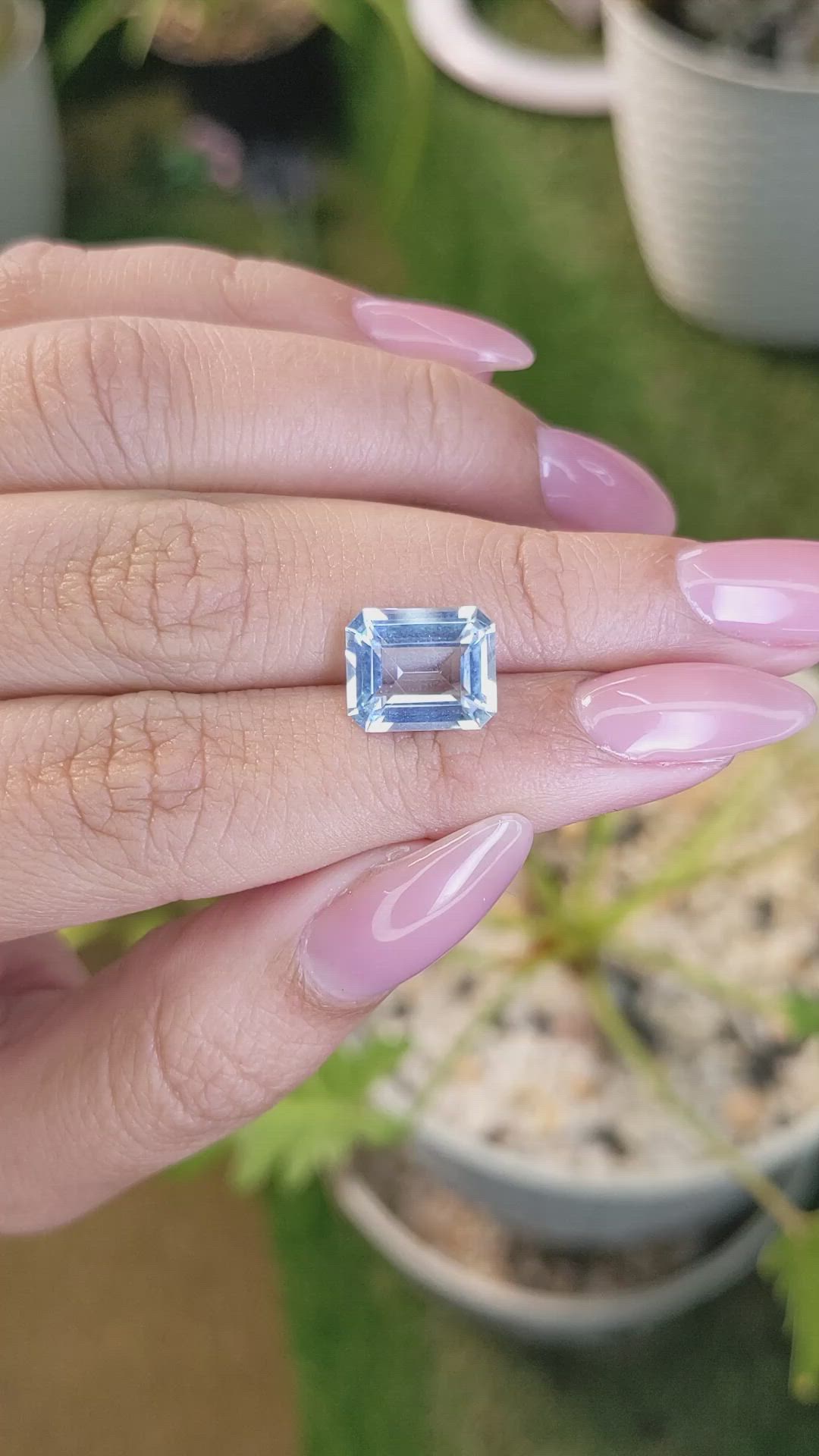 4.67 Ct. Topaz from Ceylon (Sri Lanka) Size Video