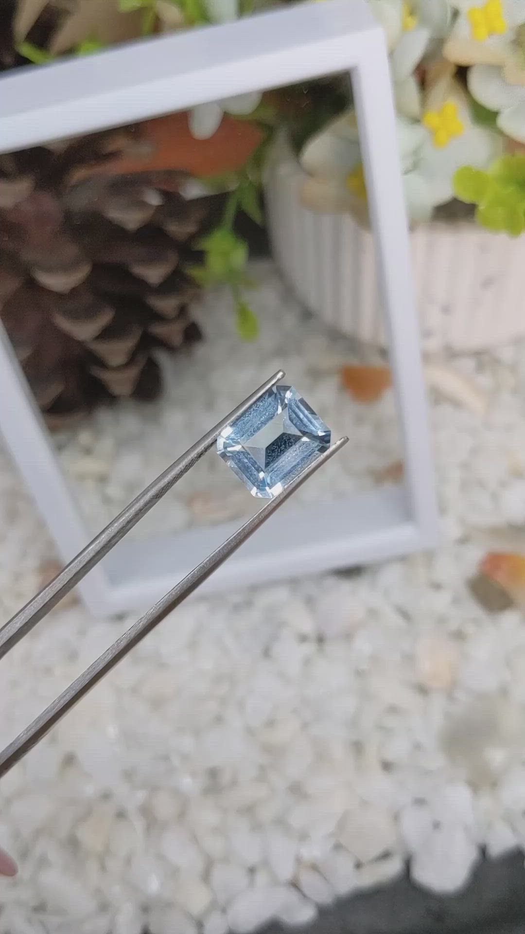 4.67 Ct. Topaz from Ceylon (Sri Lanka) Size Video