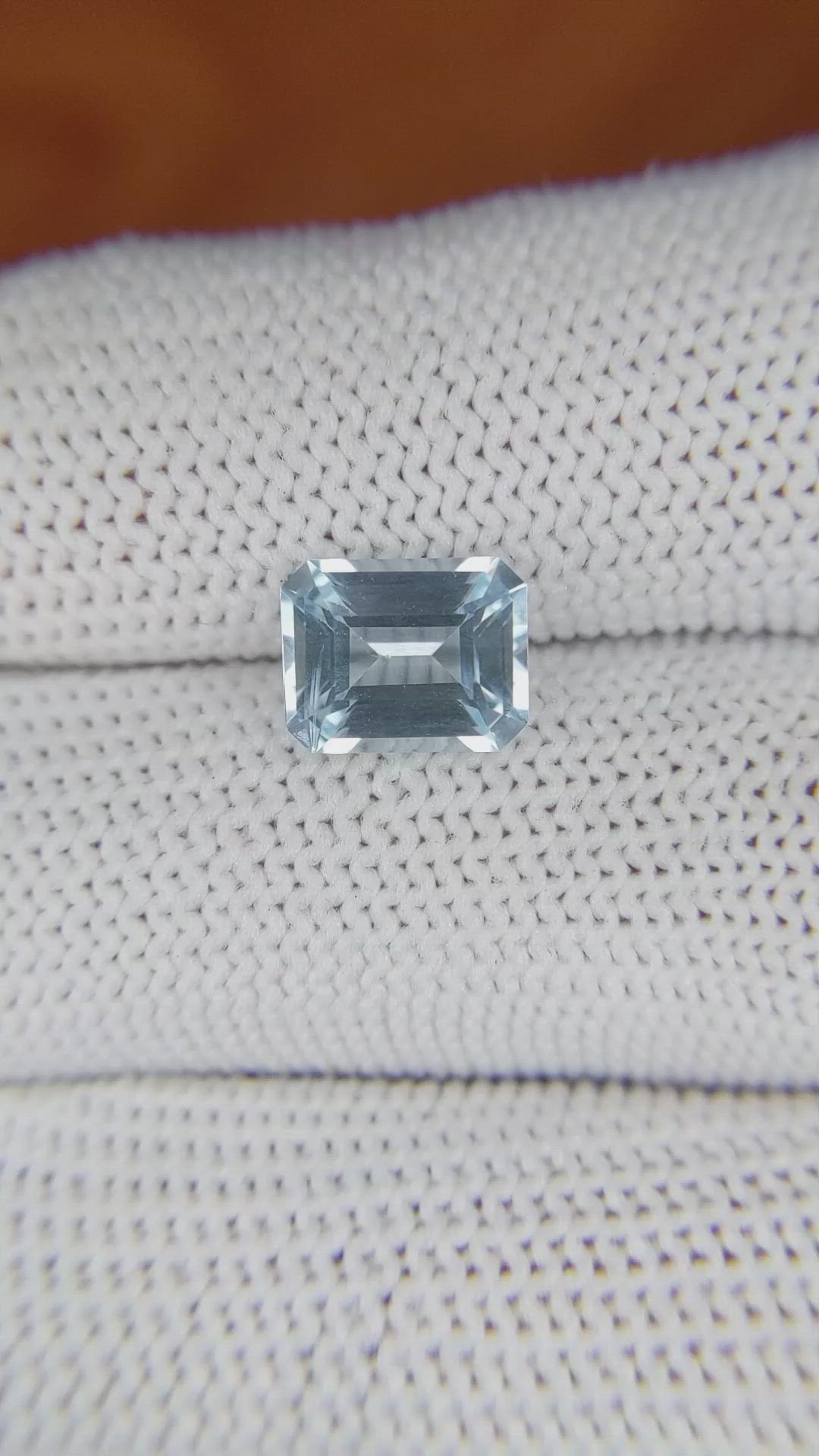 2.59 Ct. Topaz from Ceylon (Sri Lanka) Size Video
