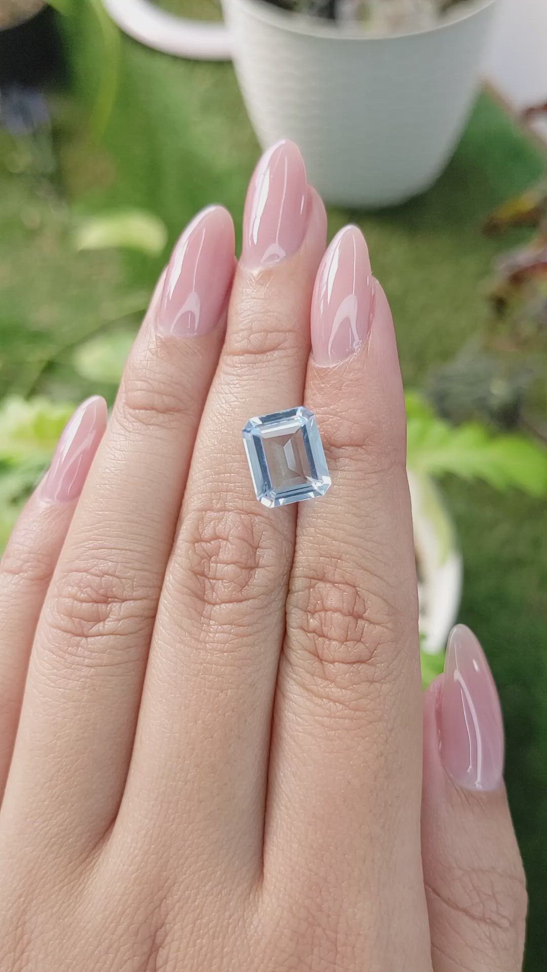 3.80 Ct. Topaz from Ceylon (Sri Lanka) Size Video