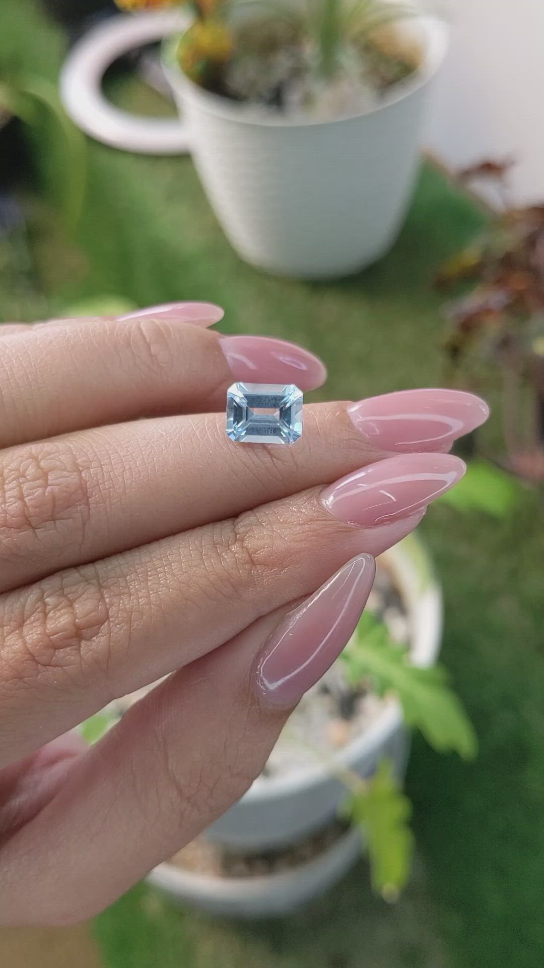 2.59 Ct. Topaz from Ceylon (Sri Lanka) Size Video