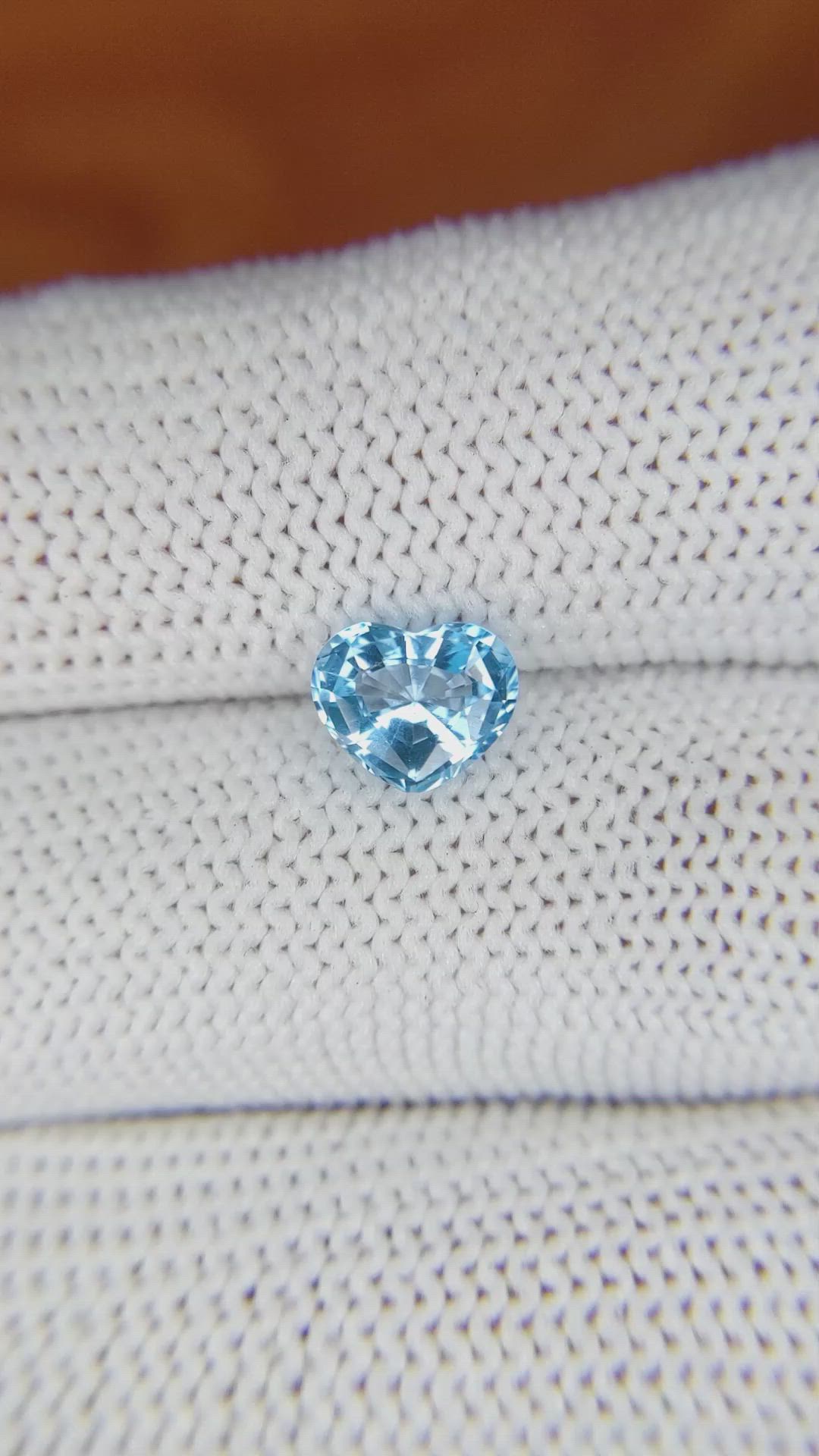 1.33 Ct. Topaz from Ceylon (Sri Lanka) Size Video