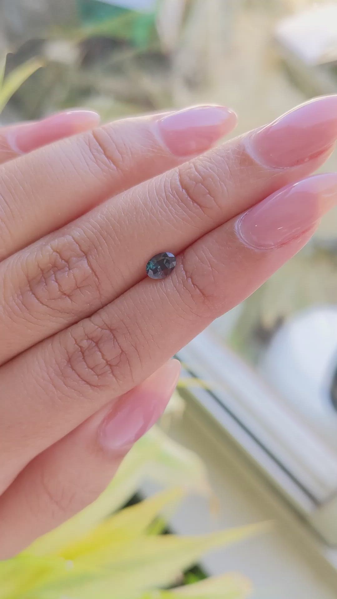 0.50 Ct. Alexandrite from Ceylon (Sri Lanka) Size Video