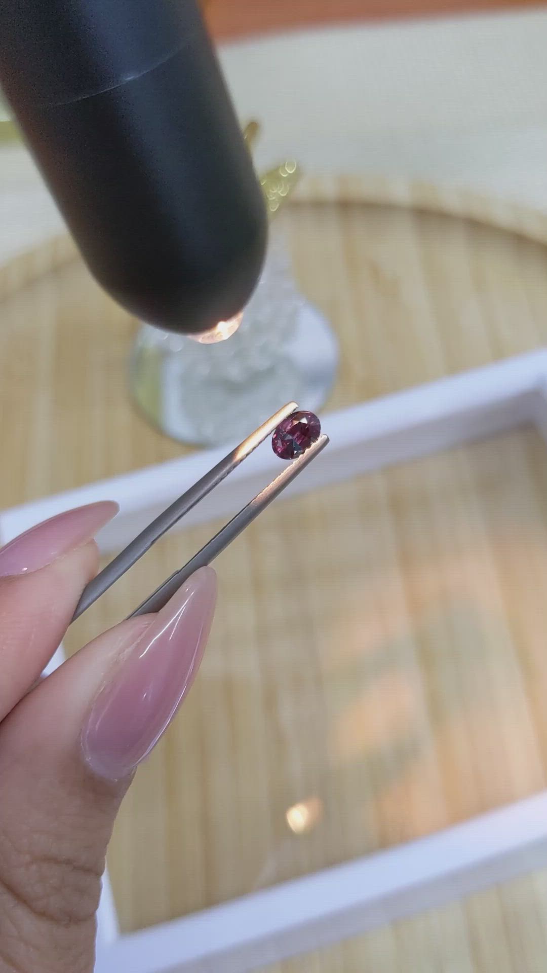 0.50 Ct. Alexandrite from Ceylon (Sri Lanka) Size Video