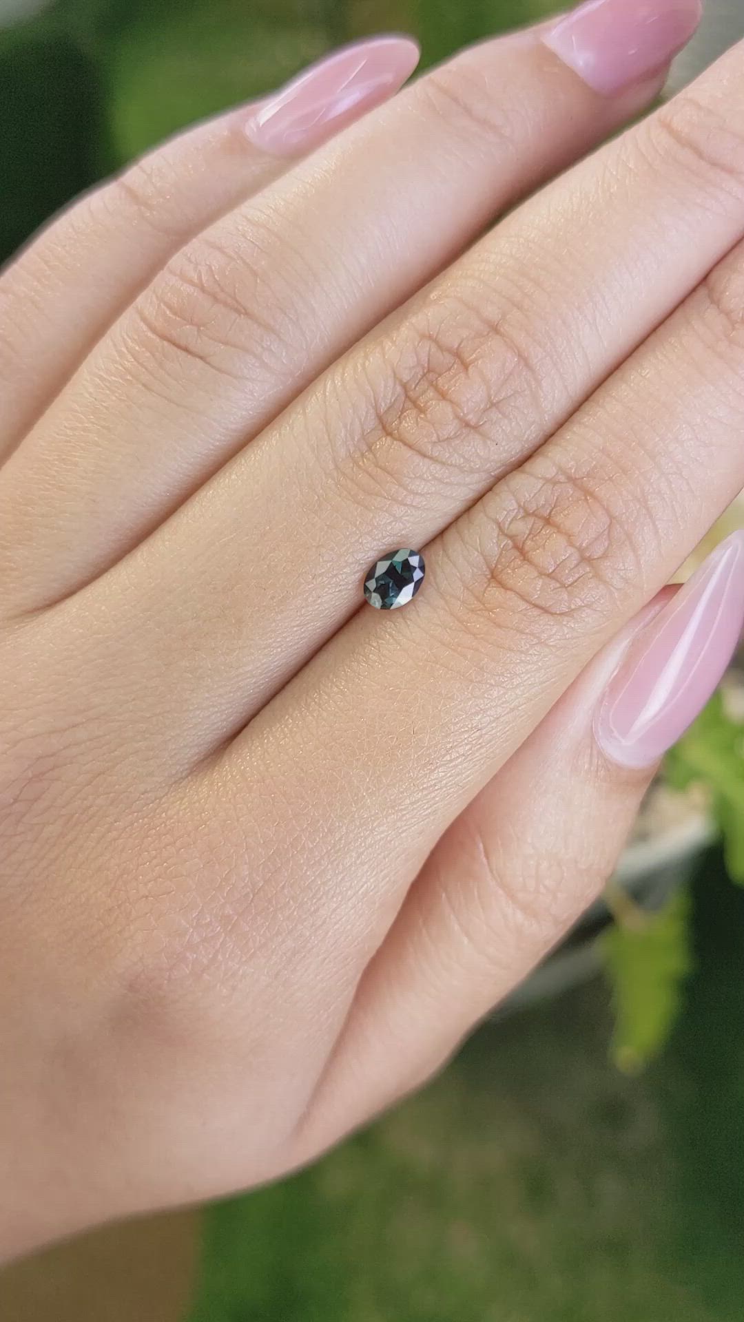 0.50 Ct. Alexandrite from Ceylon (Sri Lanka) Size Video