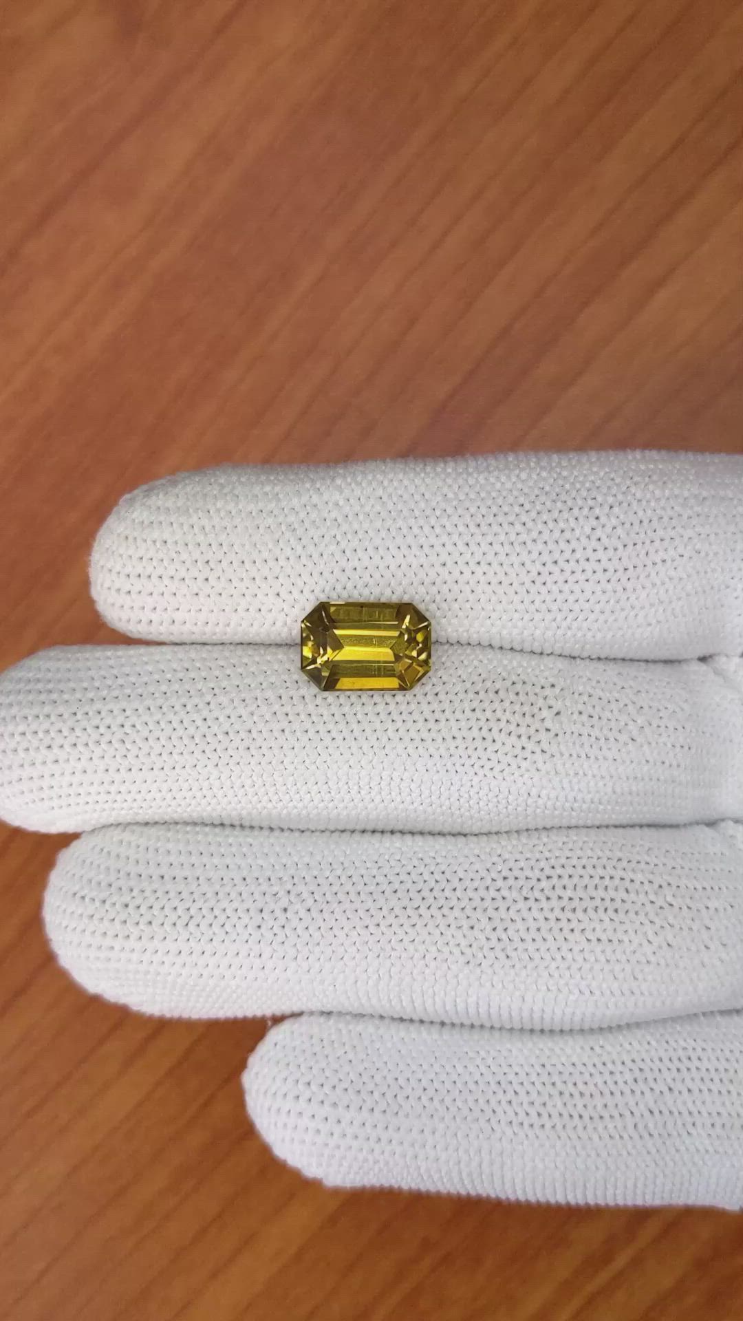 4.68 Ct. Sinhalite from Ceylon (Sri Lanka) Size Video