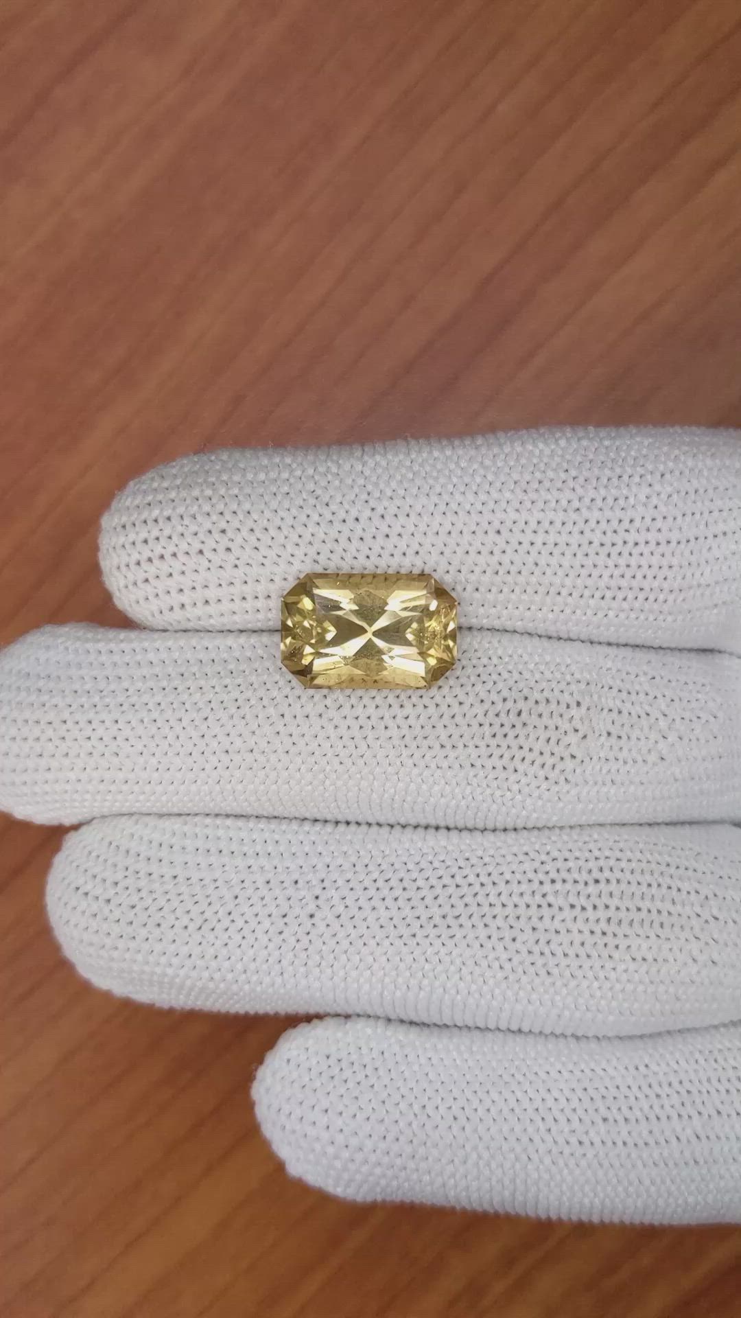5.32 Ct. Citrine from Ceylon (Sri Lanka) Size Video