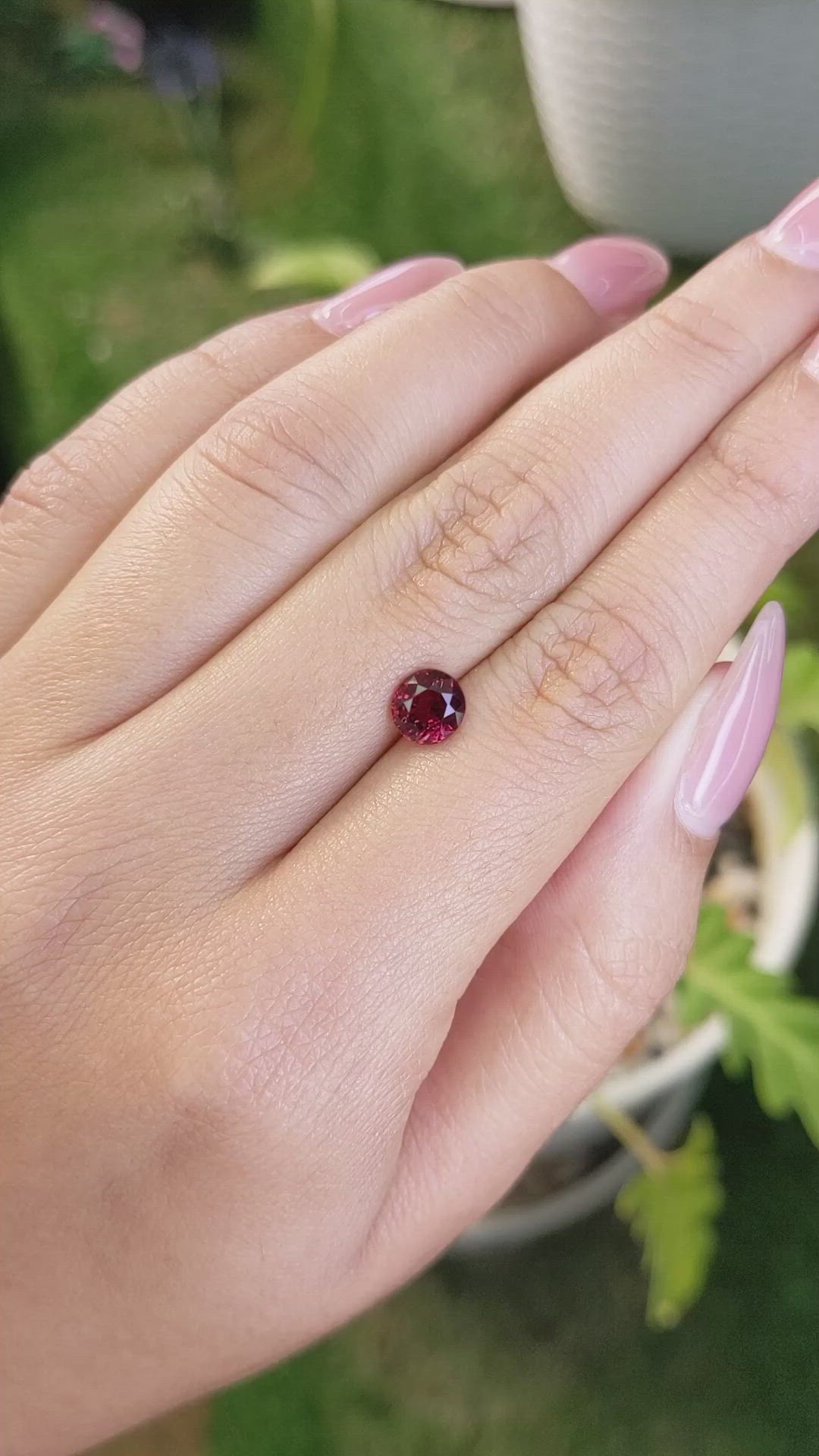 1.40 Ct. Rhodolite Garnet from Ceylon (Sri Lanka) Size Video