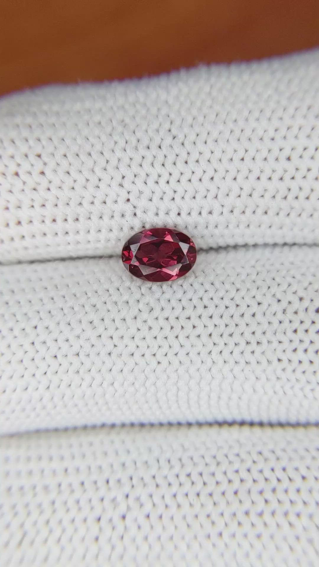 0.98 Ct. Rhodolite Garnet from Ceylon (Sri Lanka) Size Video