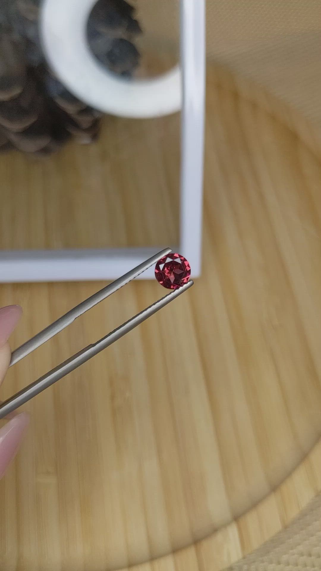 0.87 Ct. Rhodolite Garnet from Ceylon (Sri Lanka) Size Video