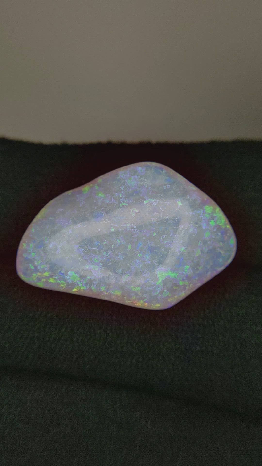 13.50 Ct. White Opal from Australia Size Video