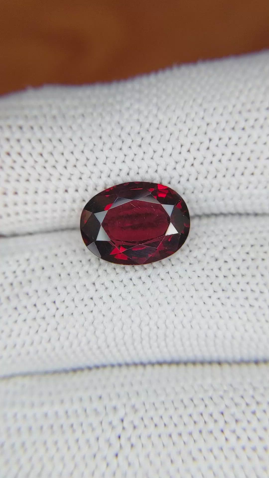 4.74 Ct. Garnet from Ceylon (Sri Lanka) Size Video