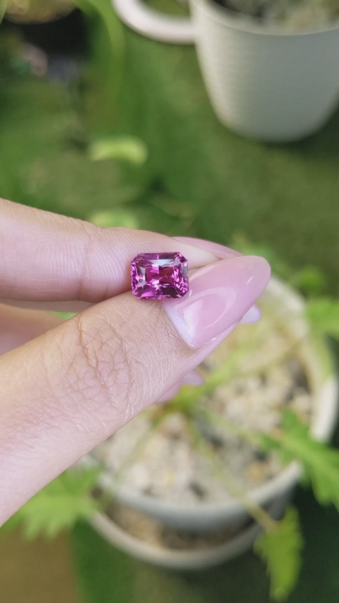 3.17 Ct. Rhodolite Garnet from Ceylon (Sri Lanka) Size Video