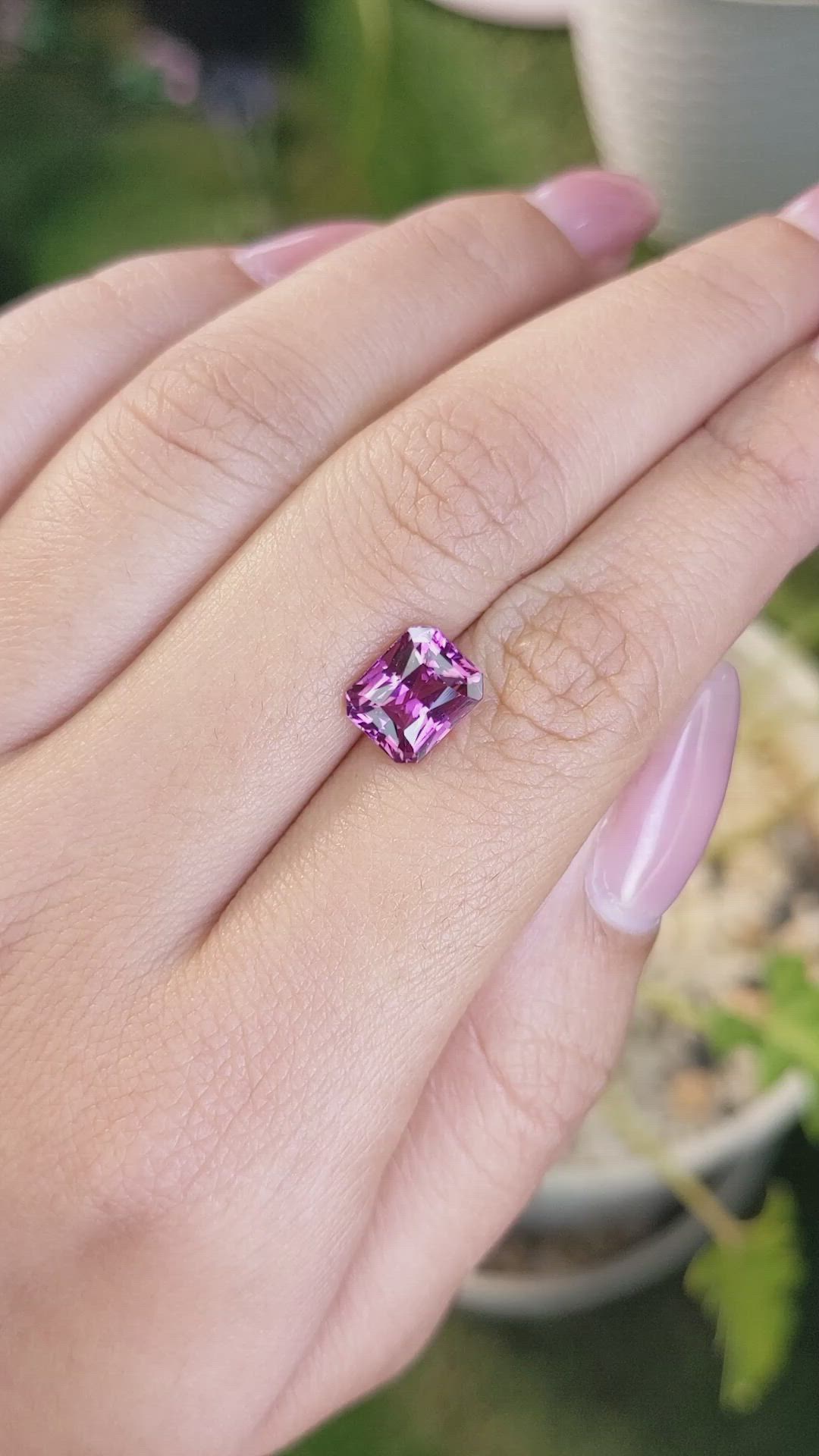 3.17 Ct. Rhodolite Garnet from Ceylon (Sri Lanka) Size Video