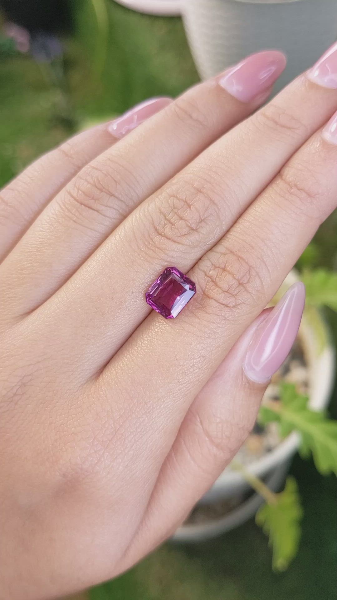 2.77 Ct. Rhodolite Garnet from Ceylon (Sri Lanka) Size Video