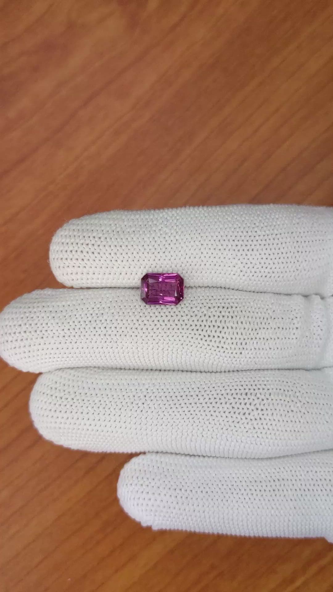2.36 Ct. Rhodolite Garnet from Ceylon (Sri Lanka) Size Video