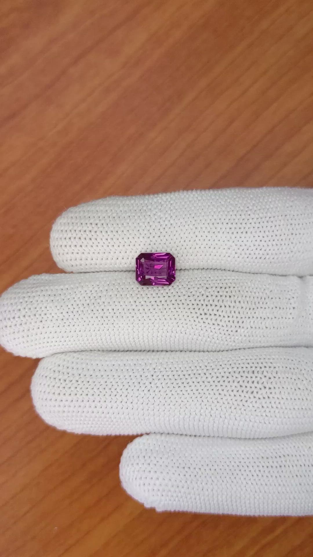 2.47 Ct. Rhodolite Garnet from Ceylon (Sri Lanka) Size Video