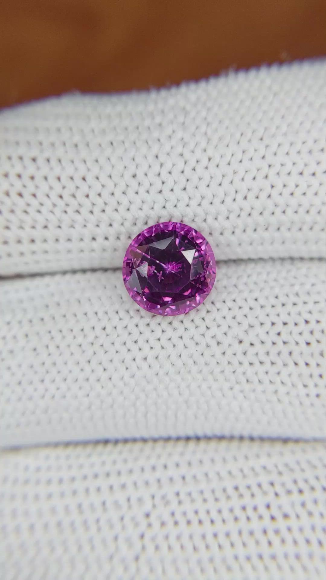 2.80 Ct. Rhodolite Garnet from Ceylon (Sri Lanka) Size Video